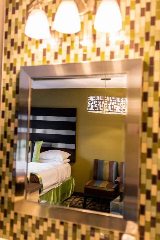 Queen Room – Non-Smoking