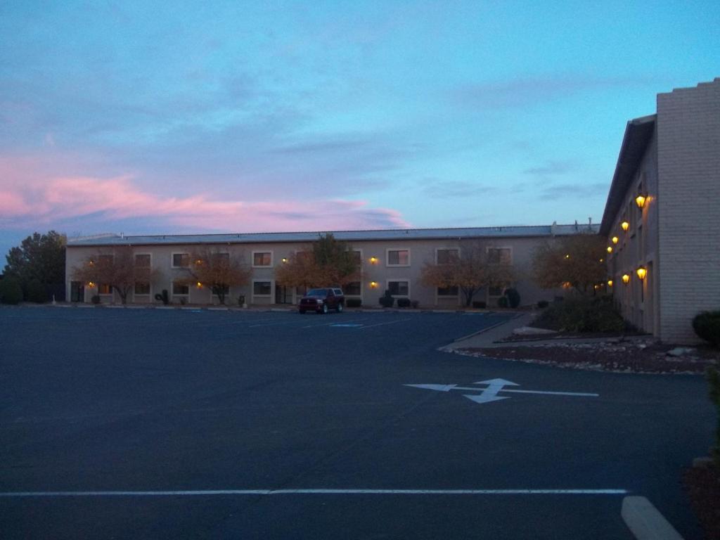 Queen Room with Two Queen Beds – Non-Smoking