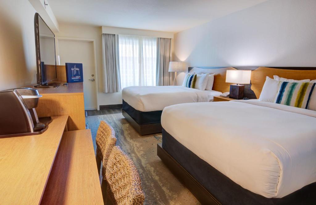 Queen Room with Two Queen Beds and Balcony- Partial Ocean View