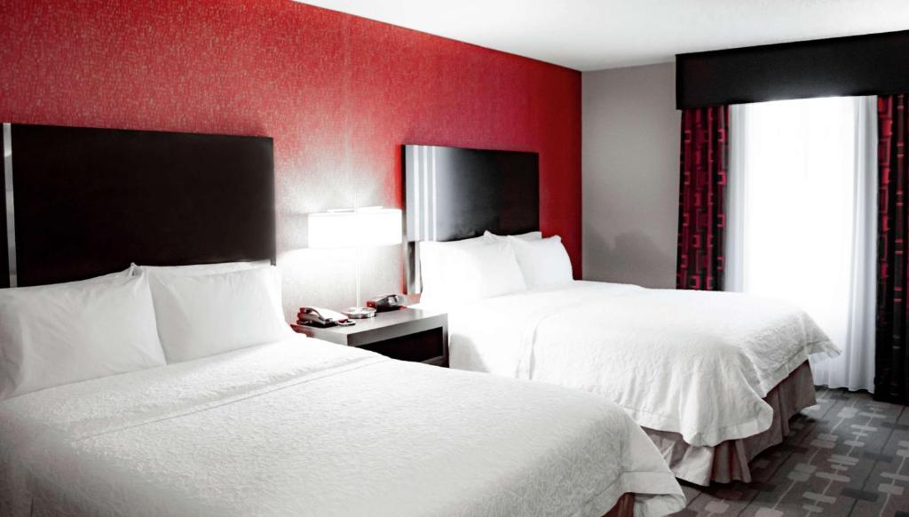 Queen Room with Two Queen Beds – Non-Smoking