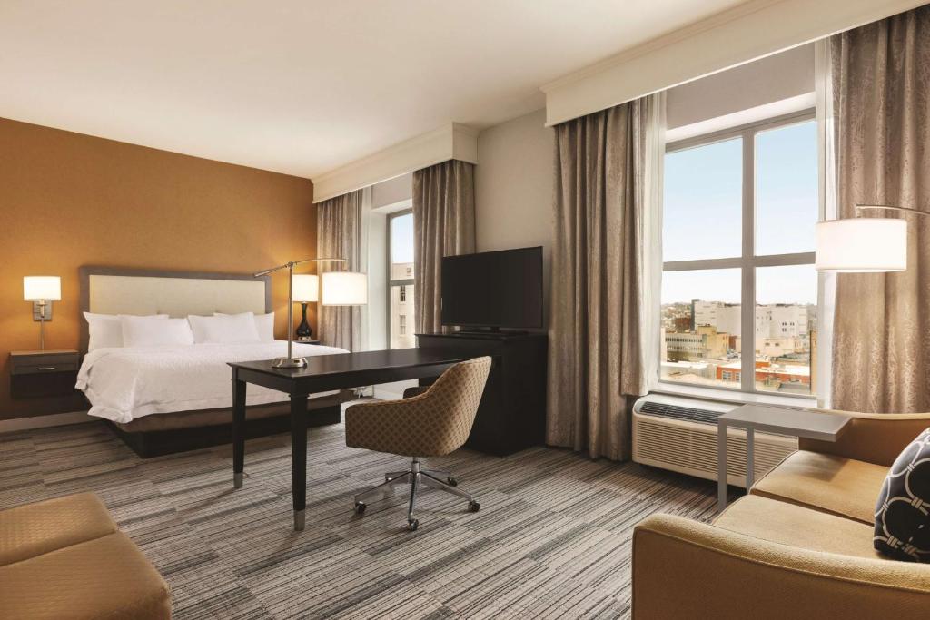 King  Studio Suite with Sofa Bed – Hearing AccessNon-Smoking