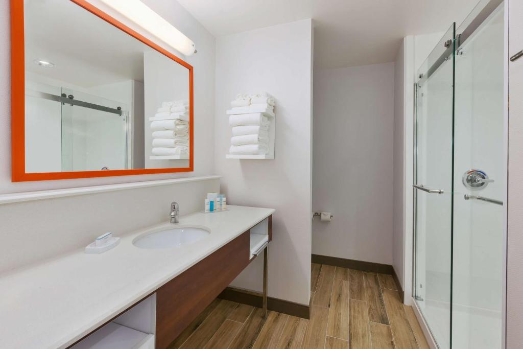 King Room – Non-Smoking