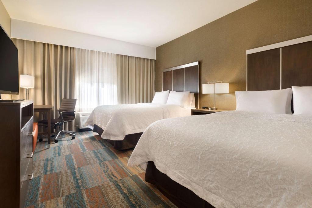 Queen Room with Two Queen Beds – Non-Smoking