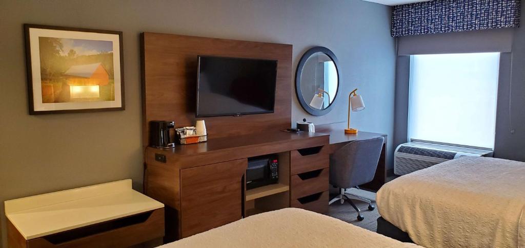 Queen Room with Two Queen Beds