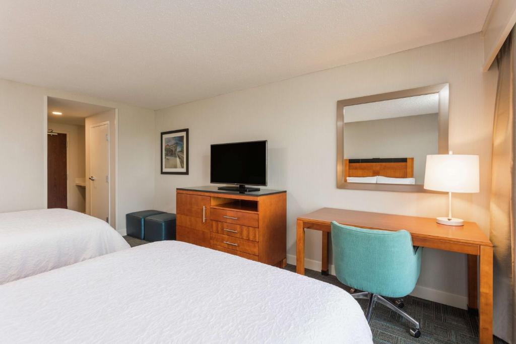 Queen Room – Non-Smoking