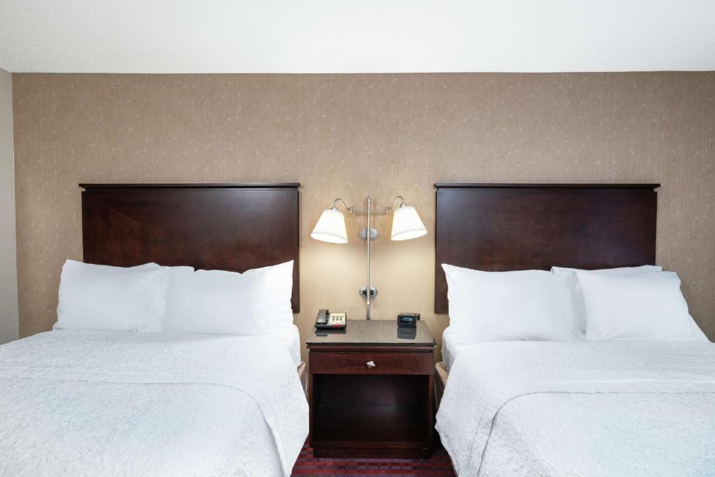 Queen Room with Two Queen Beds – Non-Smoking