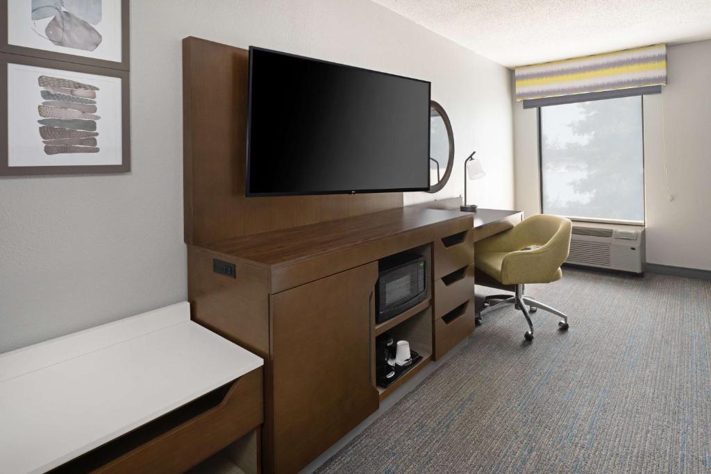 King  Study Room  – Non-Smoking