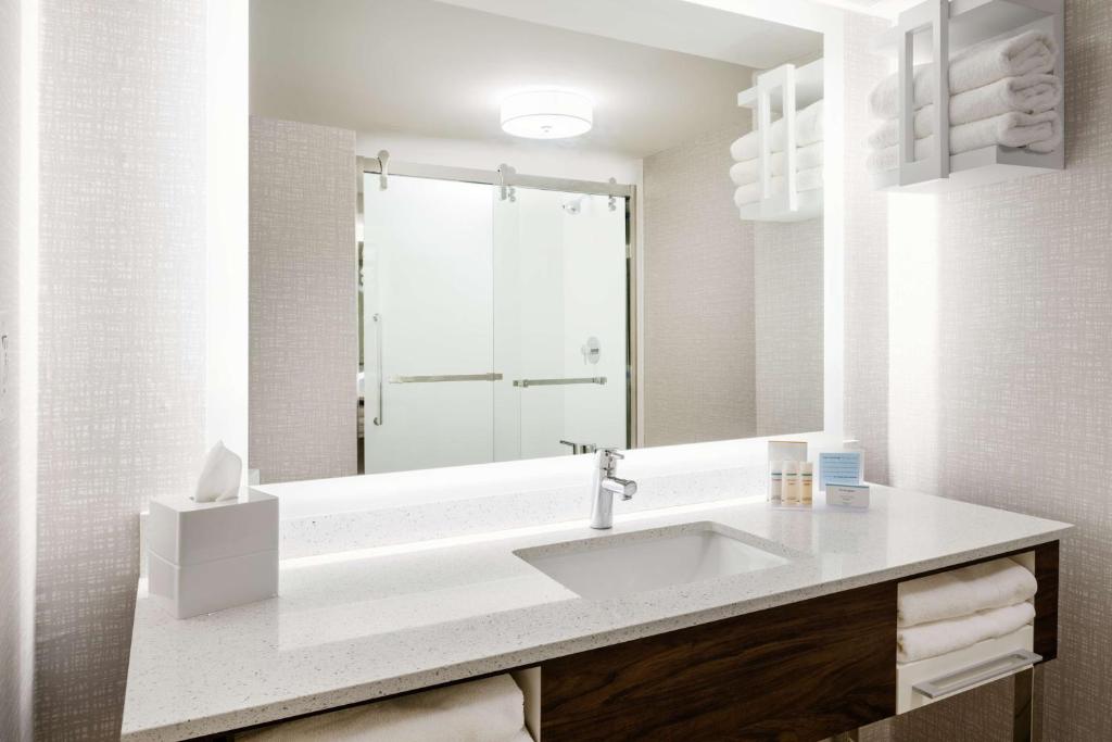 King  Study Room  – Non-Smoking