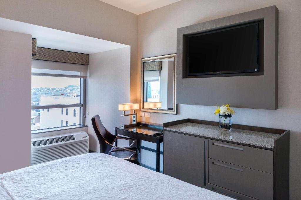 King Room with City View