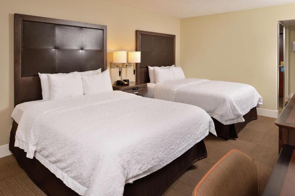 Queen Room – Non-Smoking