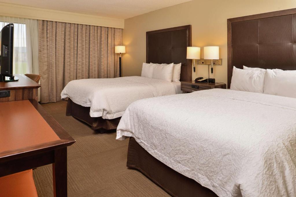 Queen Room – Non-Smoking