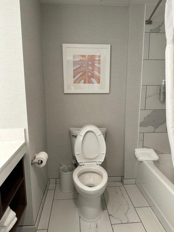 Oceanfront 2 Queen Beds only Renovated