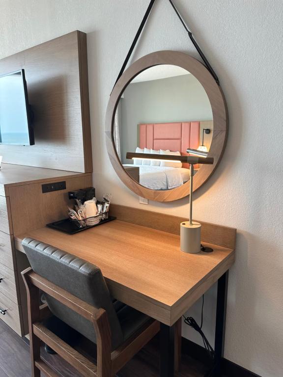 Oceanfront 2 Queen Beds only Renovated