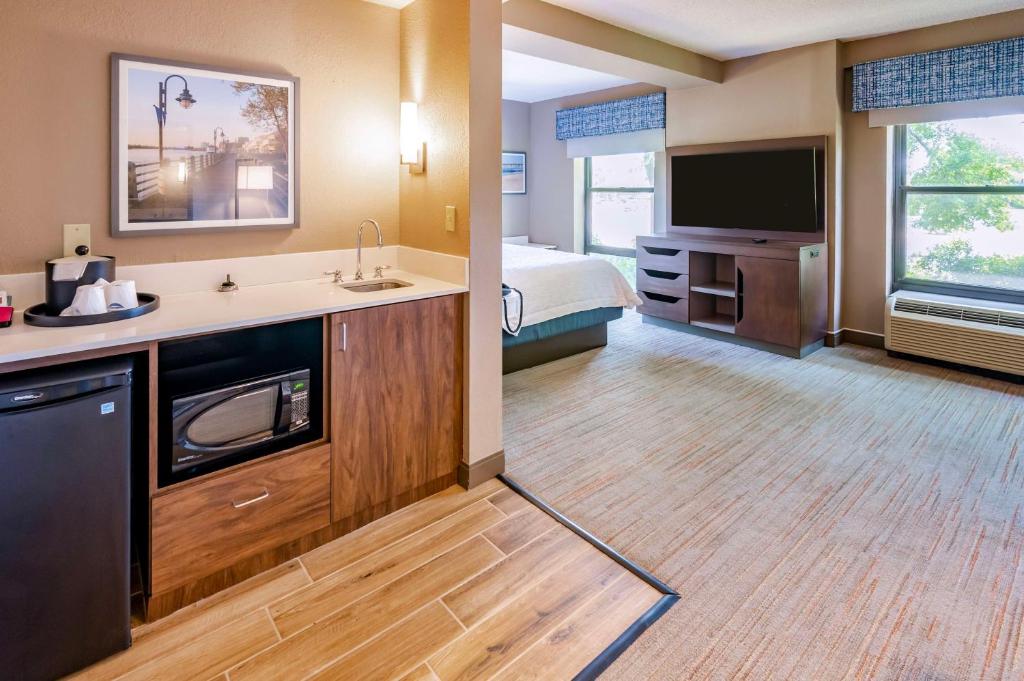 King Room – Non-Smoking