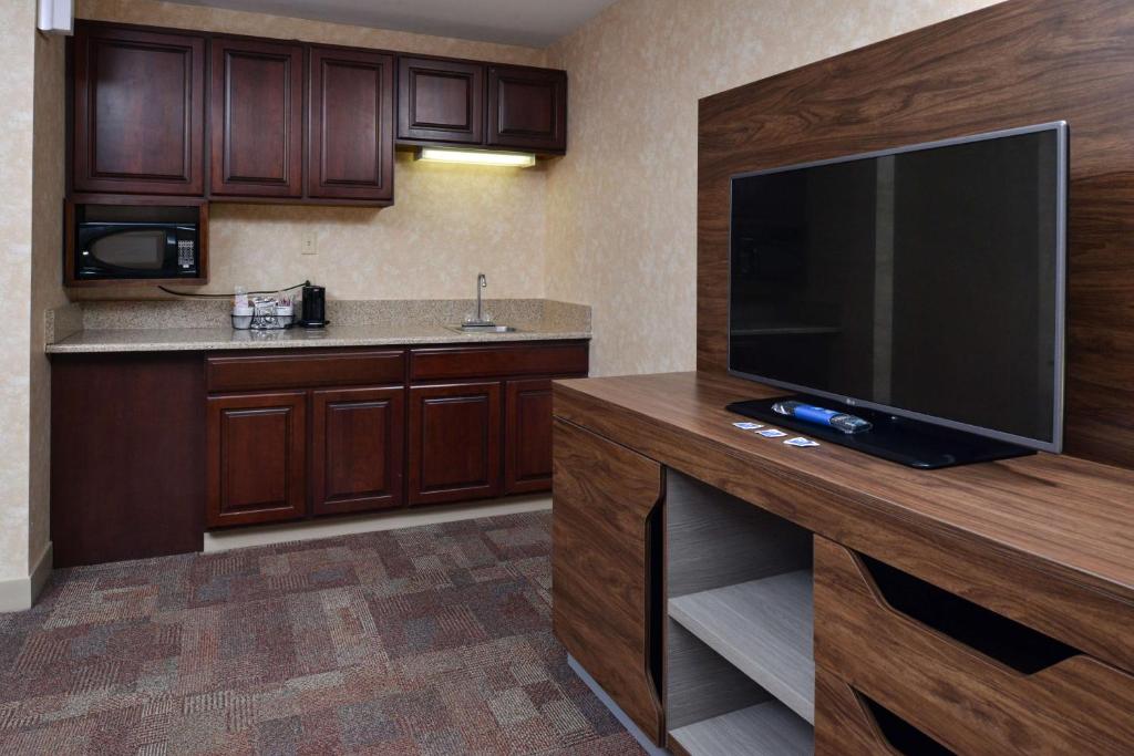 King Studio with Sofa Bed- Smoking