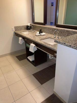 King Smoking Royal Tower