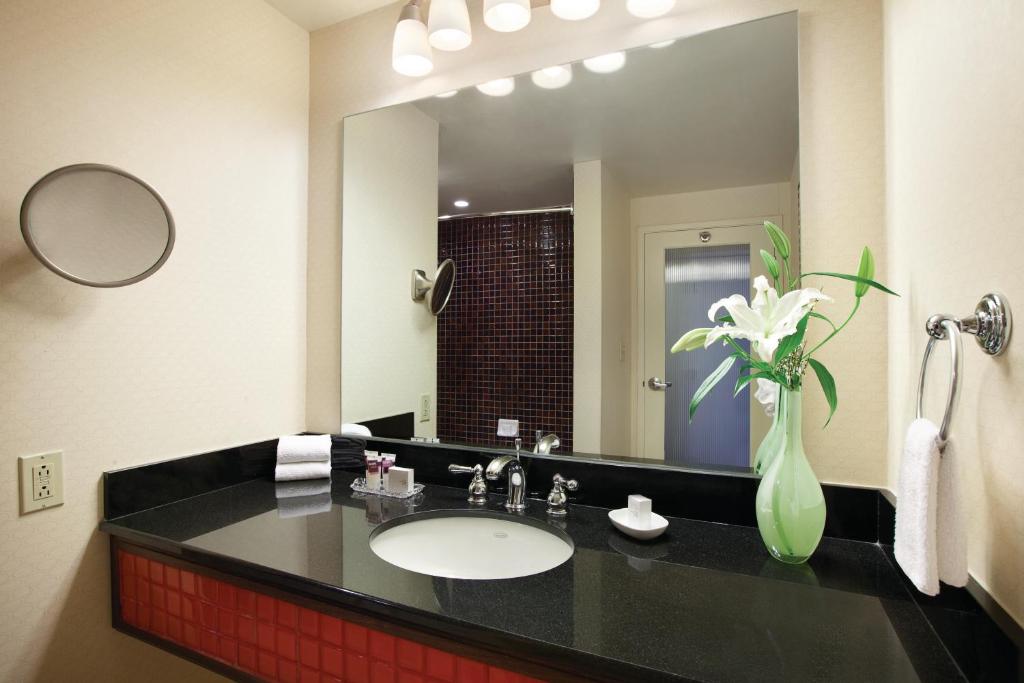 Classic King Non-Smoking