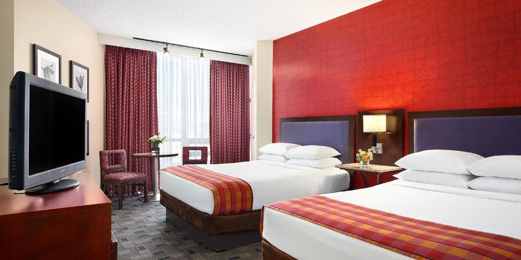 Deluxe Two Queens Non-Smoking