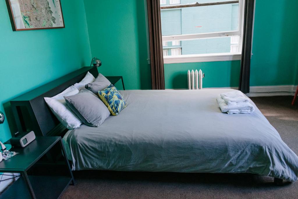 Private Queen Room Ensuite