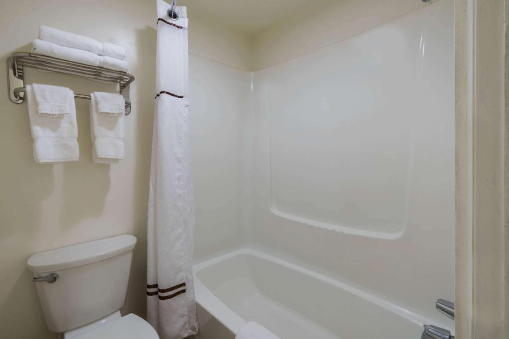 King Room – Non-Smoking