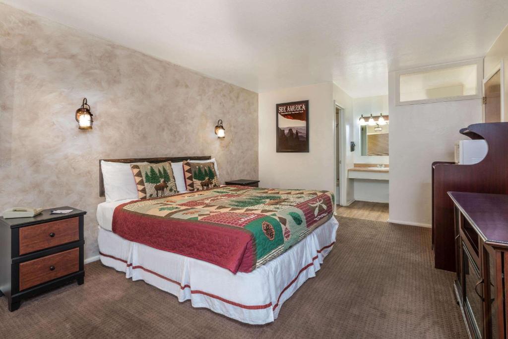 King Room – Non-Smoking