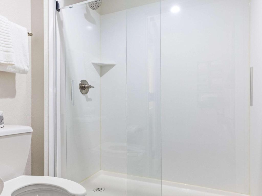 Standard Double Room with Two Double Beds – Non Smoking