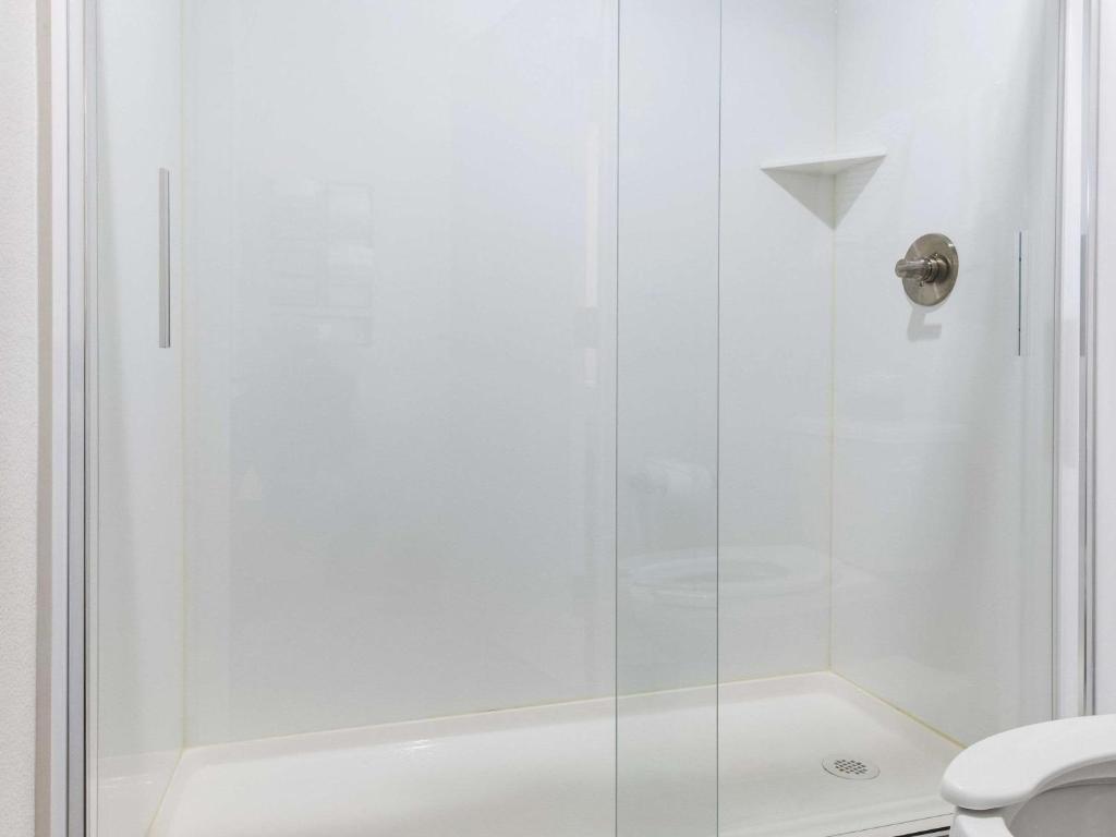 Standard Double Room with Two Double Beds – Non Smoking