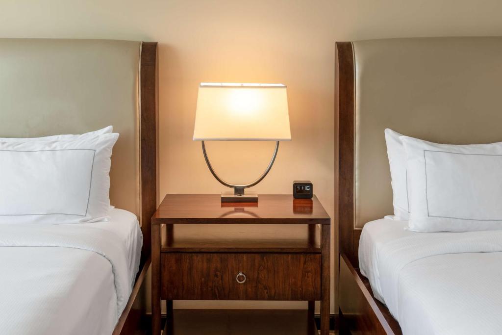 Queen Room with Two Queen Beds – Non-Smoking