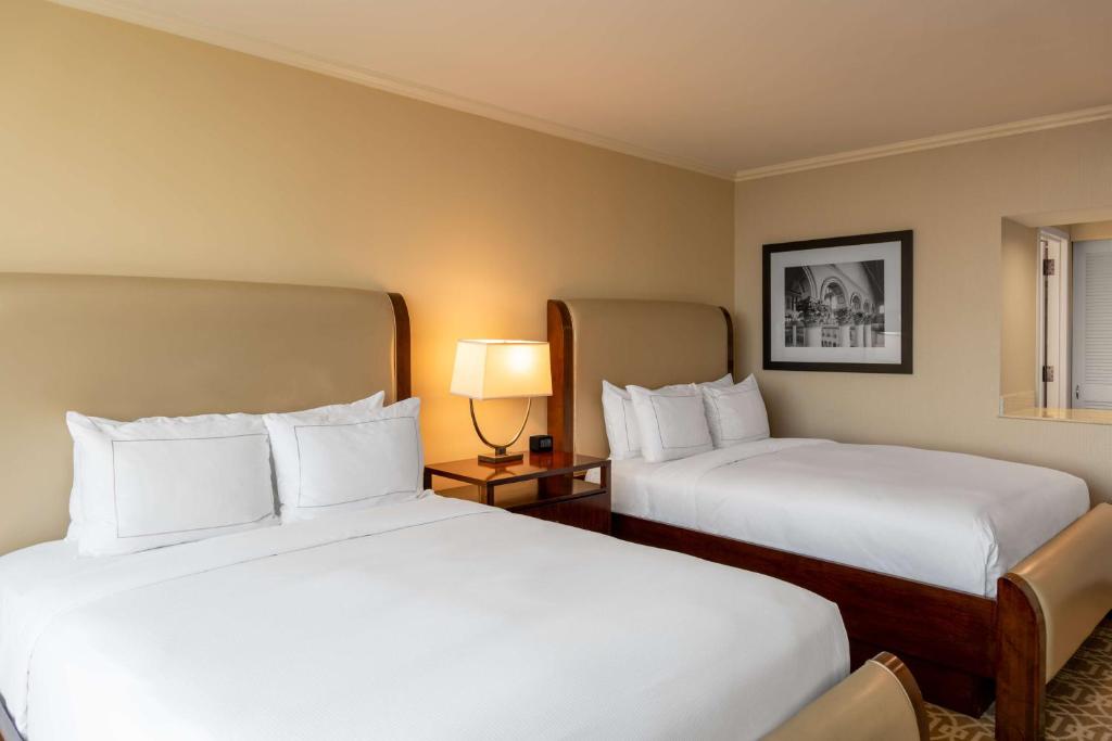 Queen Room with Two Queen Beds – Non-Smoking