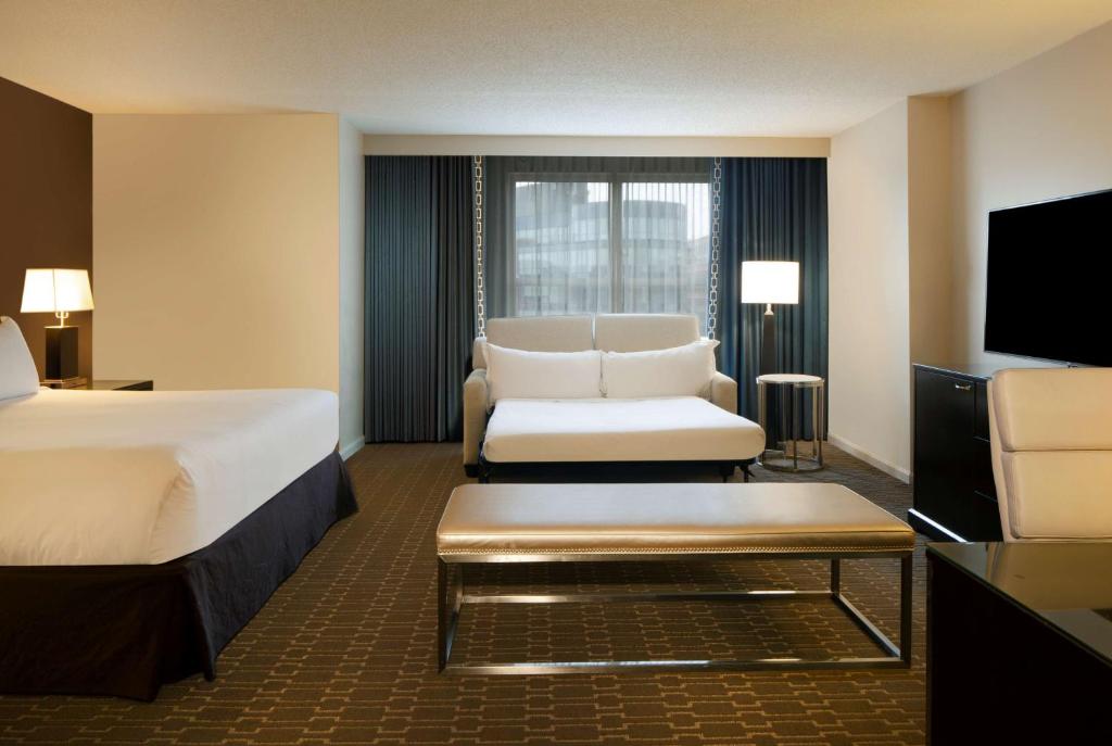 King Room with Sofa Bed