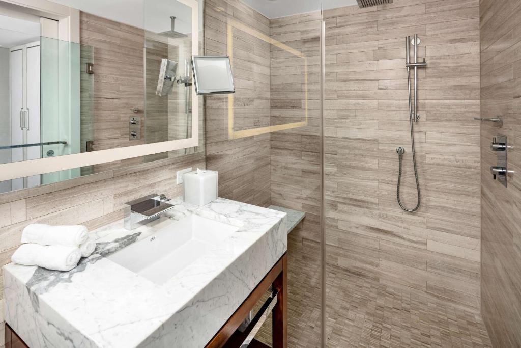 Deluxe King Studio Plus