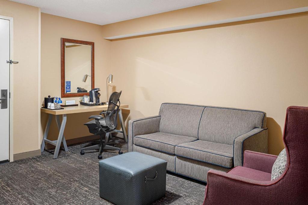 Non-Smoking King Evolution Room