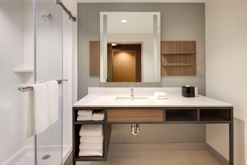 King Room – Hearing Accessible