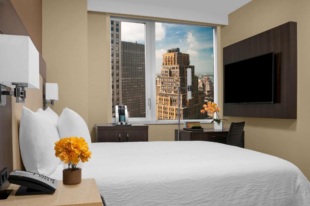 King Room with City View – Disability Access