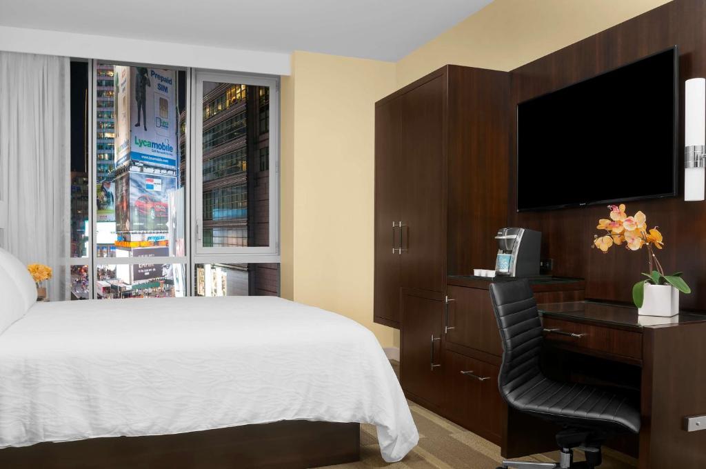 King Room with Partial View of Times Square