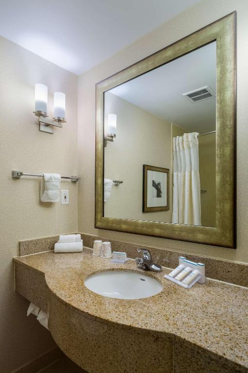 Premium Room with Two Double Beds