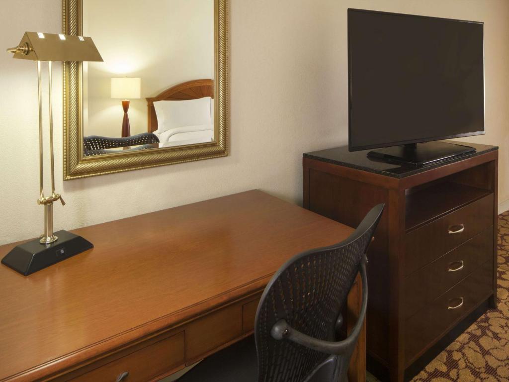 Premium Queen Room with Two Queen Beds