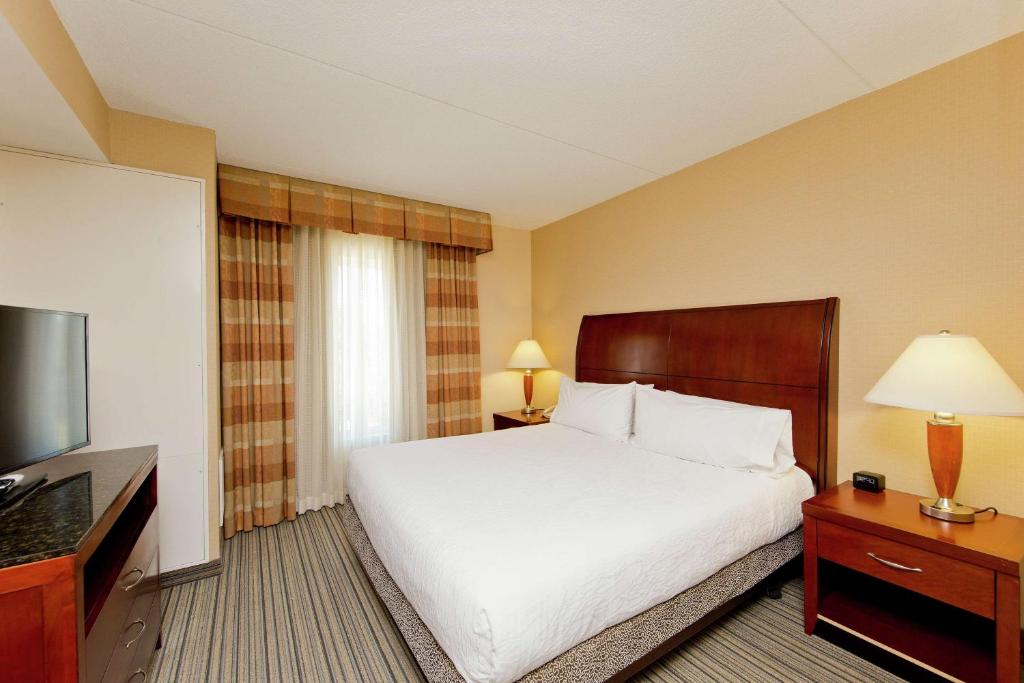 King Evolution Junior Suite with Sofa Bed