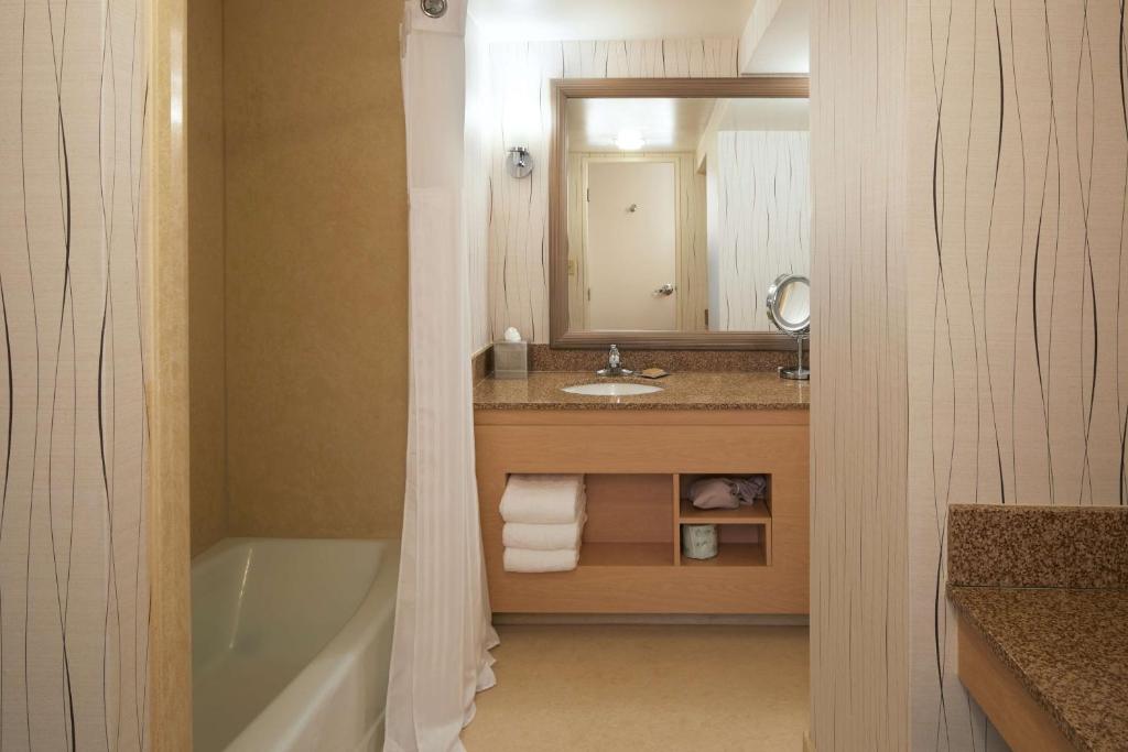 Deluxe Room with Two Double Beds