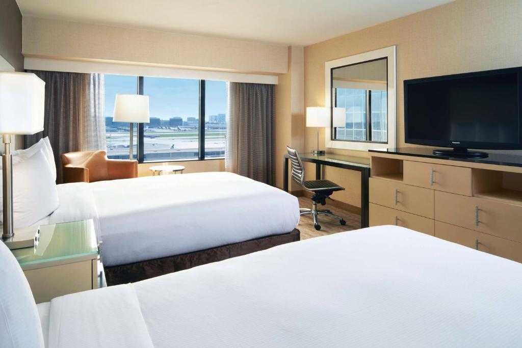 Superior Room with Two Double Beds