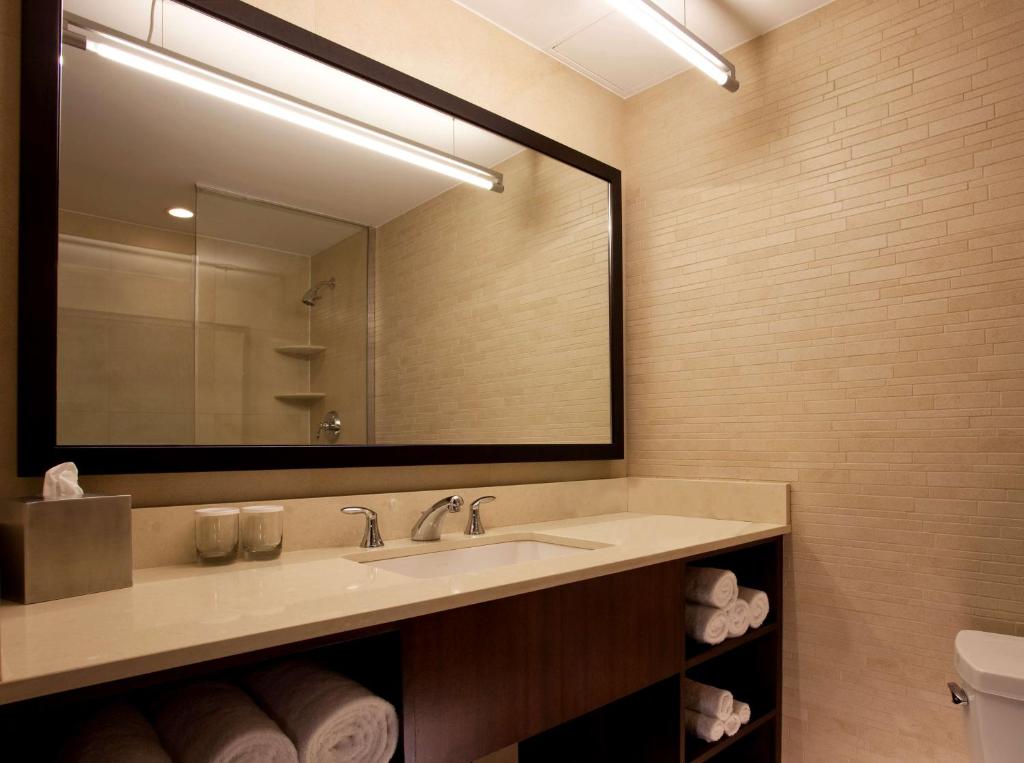 Queen Room- High Floor