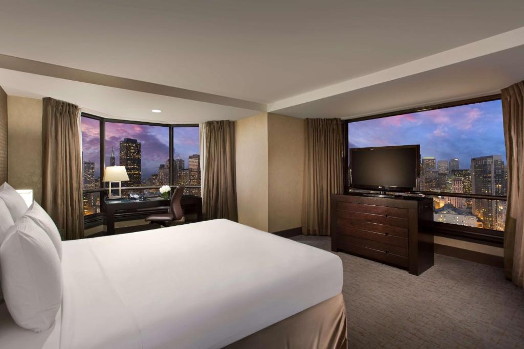 Skyline Suite – One King Bed