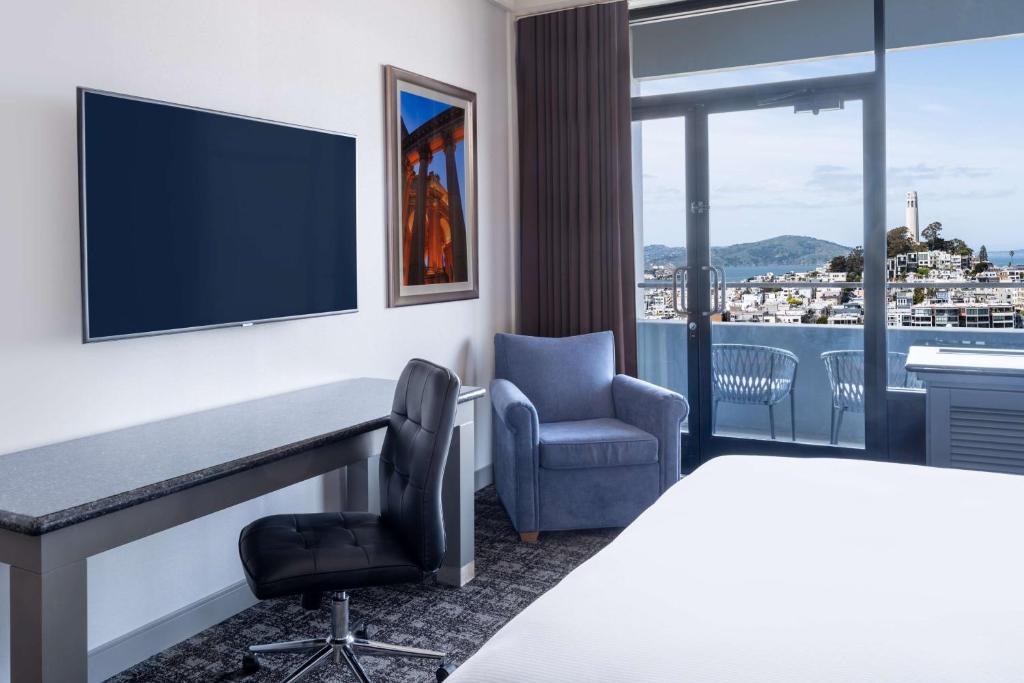 Executive King Room with Balcony