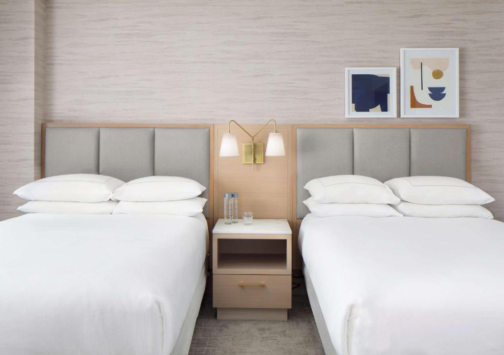 One-Bedroom Suite with Two Double Beds