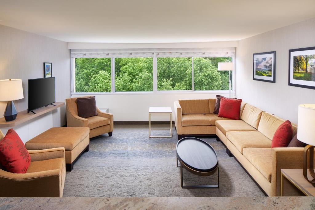 Suite – Non-Smoking