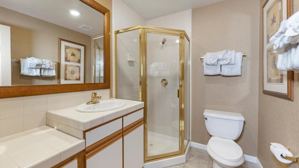 Crest Point Studio with King Bed