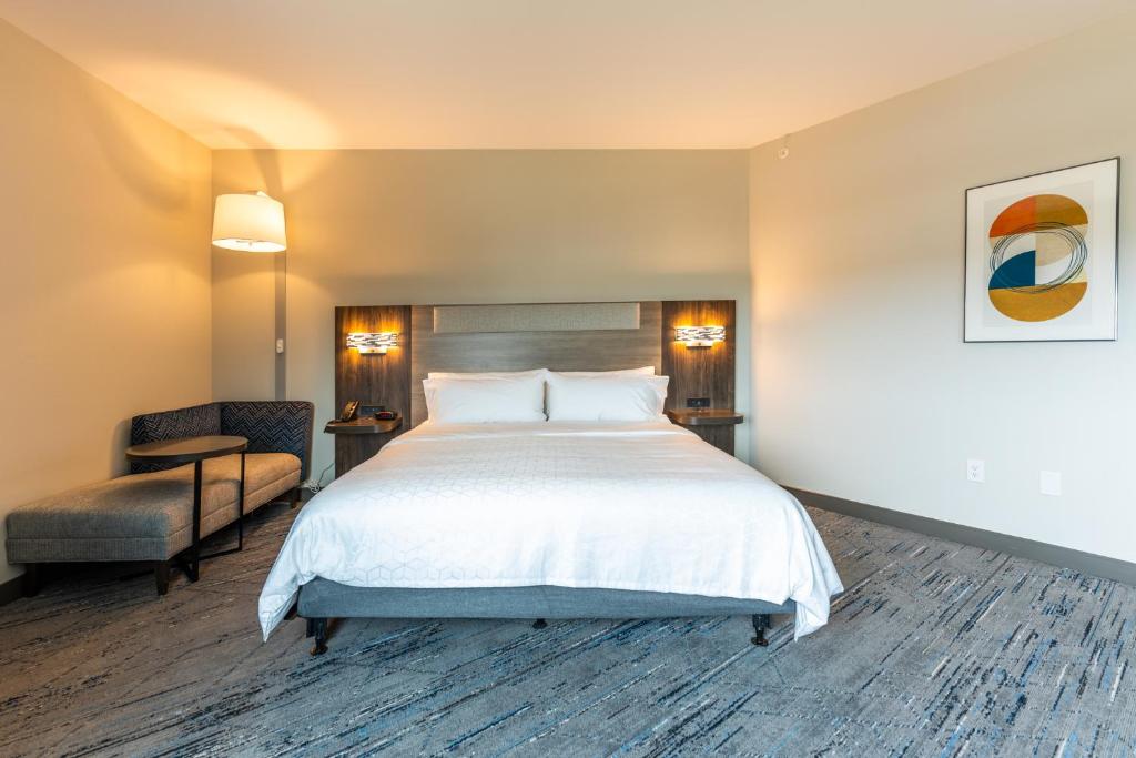 King Suite with Hearing Accessability