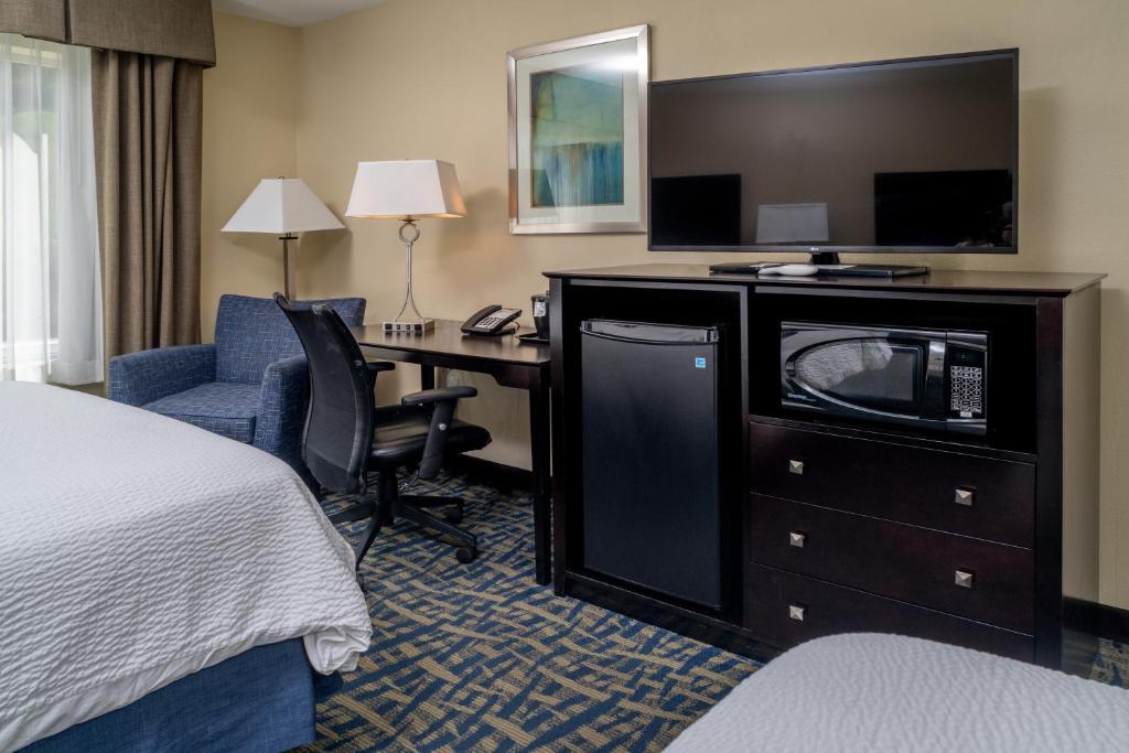 Double Room with Two Double Beds – Disability Access