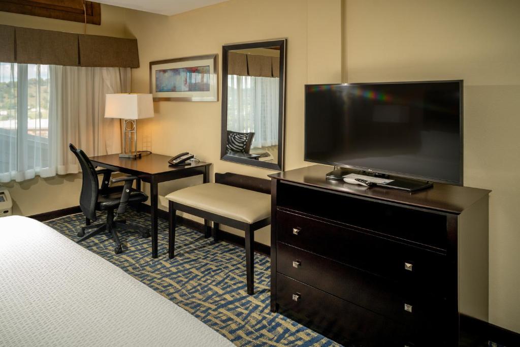 King Suite – Disability Access Hearing Accessible