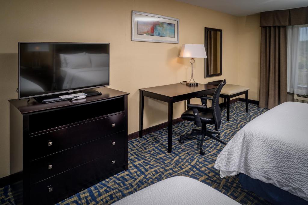 Queen Room with Two Queen Beds – Disability Access Hearing Accessible